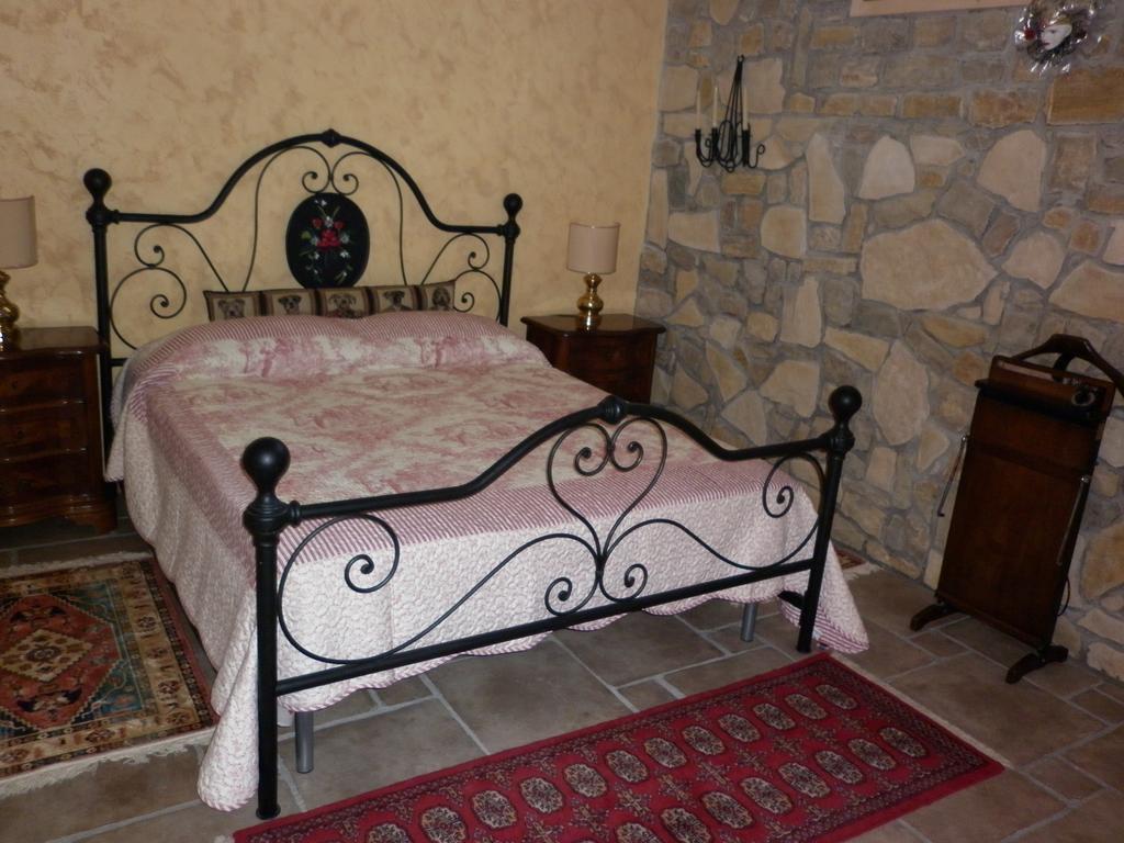 Villa Della Rocca Vobarno Room photo